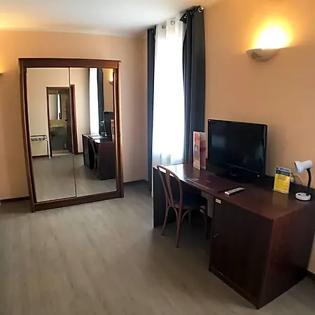 Vesuvio Otel Lourdes
