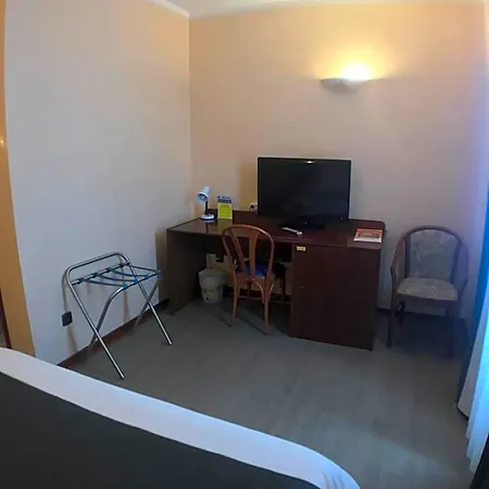 Vesuvio Otel Lourdes