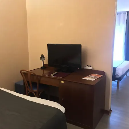 维苏韦沃酒店 酒店