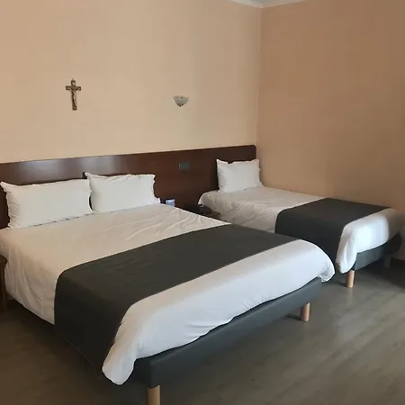 Vesuvio Otel Lourdes