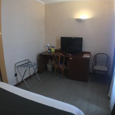 Vesuvio Otel Lourdes