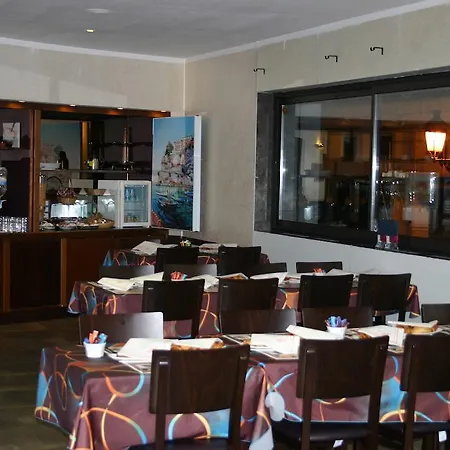 Otel Vesuvio 4*