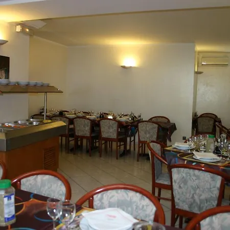 维苏韦沃酒店 酒店 卢德