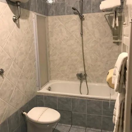 Otel Vesuvio 4*