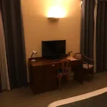 Ξενοδοχείο Vesuvio 4*